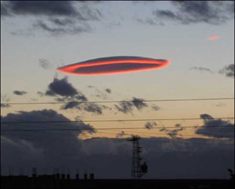 lenticular-hat-cloud
